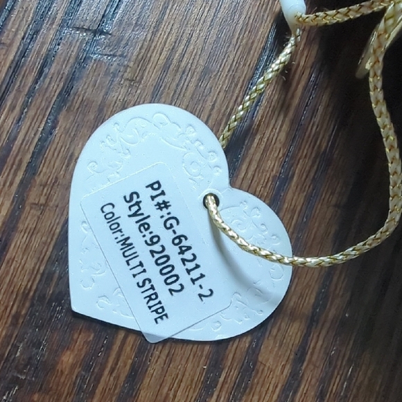 NWT Colorful Rainbow Striped Crochet Makeup Toiletries Pouch Holder - Picture 6 of 12